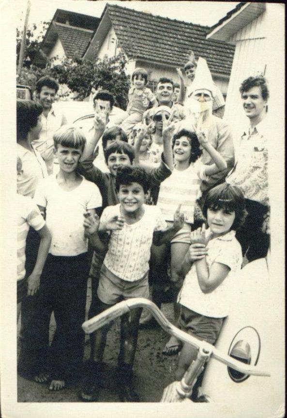 Papai Noel e Lilim visitando a Rua Florianópolis