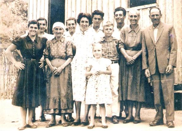 Nova Trento - Família Darós – Ponta Fina -1958